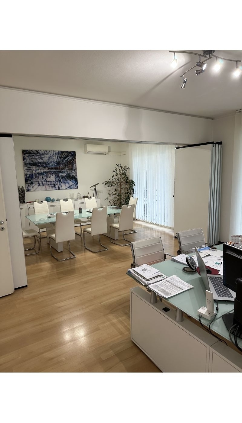 Ufficio di prestigio, stanza arredata in centro a Lugano ufficiodiprestigiodueampiestan1234567.jpg