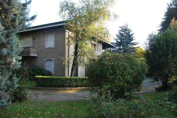 Villa d'Adda BG, villa di 500mq su due piani, parco, edificabilità villadaddabgvilladi500mqsuduep1234567.jpg