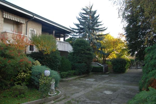 Villa d'Adda BG, villa di 500mq su due piani, parco, edificabilità villadaddabgvilladi500mqsuduep12345678.jpg