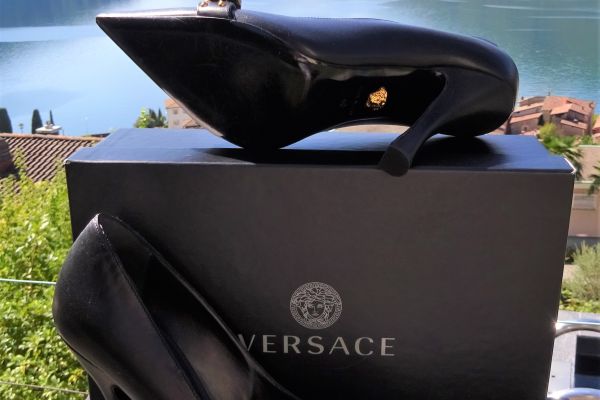 VERSACE leather shoes with a gold-plated buckle size 40 versaceleathershoeswithagoldpl-65c2448476241.jpg