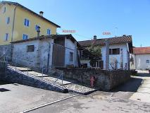 Grande casa bifamiliare con giardino e vista lago a S. Nazzaro GrandecasabifamiliarecongiardinoevistalagoaSNazzaro1.jpg