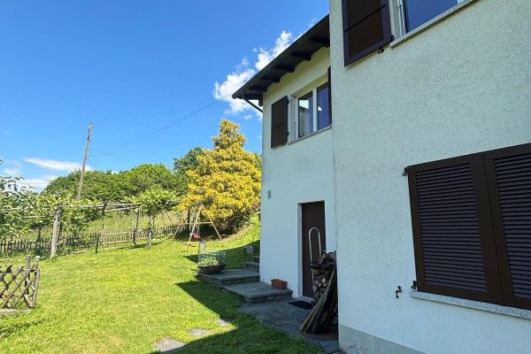 Vendesi casa bifamiliare a Purasca vendesicasabifamiliareapurasca-6848644a935c0.jpeg