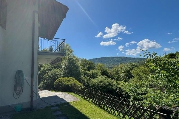 Vendesi casa bifamiliare a Purasca vendesicasabifamiliareapurasca1234.jpeg