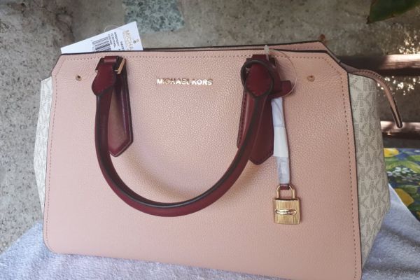 Michael Kors leather bag Original and new! michaelkorsleatherbagoriginala.jpg