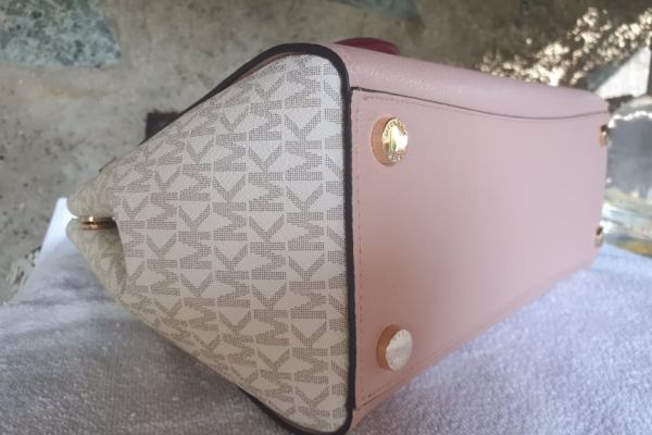 Michael Kors leather bag Original and new! michaelkorsleatherbagoriginala1.jpg