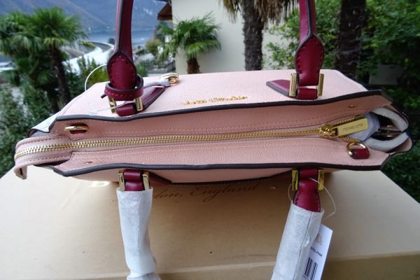 Michael Kors leather bag Original and new! michaelkorsleatherbagoriginala12345.jpg