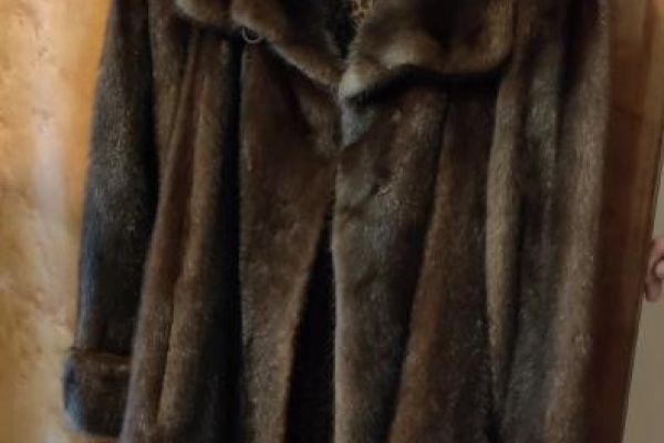 Vendo pelliccia di visone vendopellicciadivisone12.jpg