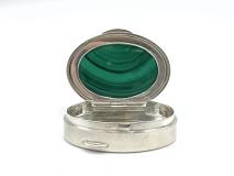 Porta pillole vintage argento e pietra verde Portapillolevintageargentoepietraverde1234.jpg