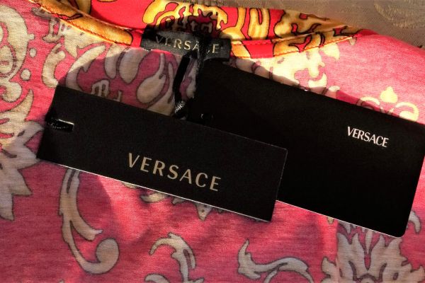 VERSACE T-shirt taglia 42 IT ORIGINALE e NUOVA! versacetshirttaglia42itorigina-68039f837f4ae.jpg