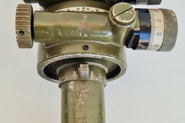 Puntatore  Periscopio Goniometro  militare   italiano WW2  M12 mod.58 Ma 928 4x puntatoreperiscopiogoniometrom123.jpg