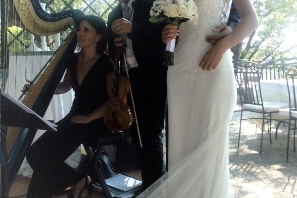 Violino classico o elettrico per matrimoni civili e religiosi violinopermatrimoniciviliereli-63fc58f18682a.jpg
