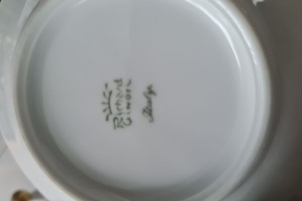 Gio Ponti  coppia di tazzine con coperchio e piattino, gioponticoppiaditazzineconcope12.jpg