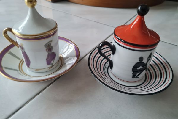 Gio Ponti  coppia di tazzine con coperchio e piattino, gioponticoppiaditazzineconcope1234567.jpg