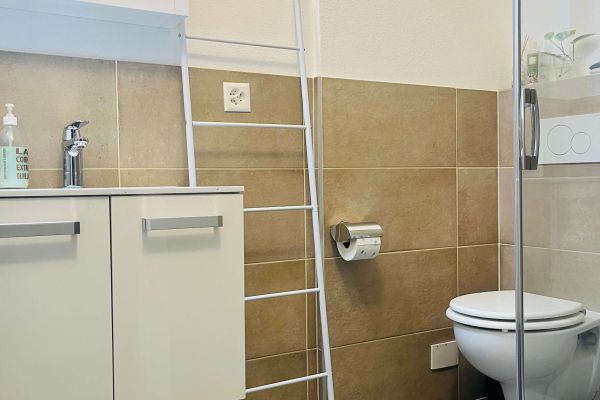 Cercasi subentrante – 2.5 locali moderno a Molino Nuovo – garage incluso cercasisubentrante25localimode1234567.jpeg