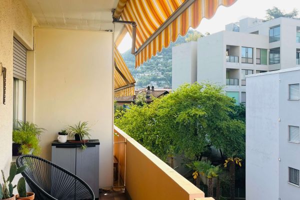 Cercasi subentrante – 2.5 locali moderno a Molino Nuovo – garage incluso cercasisubentrante25localimode12345678.jpeg
