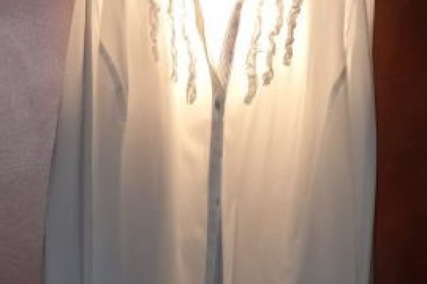 Cloth Hanger Lamp . Lampada da parete usata è realizzata in acrilico bianco tras clothhangerlamplampadadaparete12.jpg