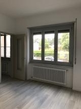 Affittasi bell'appartamento appena ristrutturato, 4 locali al PT a Chiasso Affittasibellappartamentoappenaristrutturato4localialPTaChiasso-60b8f5de237af.jpg