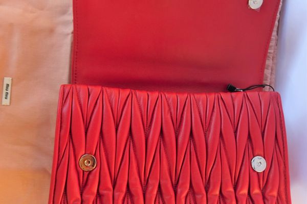 MIU MIU Leather bag colors: bordeaux ORIGINAL! NEW! miumiuleatherbagcolorsbordeaux-64ac6a5ad6802.jpg