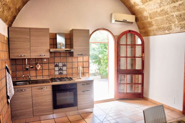 Villetta con TRULLO SALENTINO a SOLI 2KM SPIAGGIA DI LIDO MARINI - SALENTO - villettacontrullosalentinoasol1234567.jpg