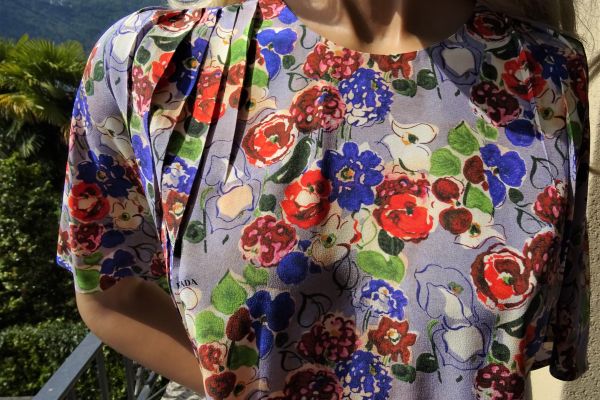 PRADA ORIGINALI e NUOVI Camicette di SETTA 100%! taglie: 40, 42, 44 IT pradaoriginalienuovicamicetted-67f7d7fb5c258.jpg