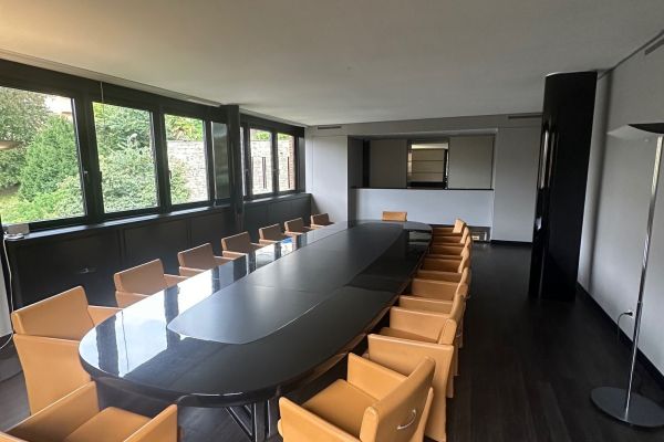 LUGANO – LUMINOSO UFFICIO ARREDATO IN ZONA LAC / CENTRO luganoluminosoufficioarredatoi-66ebd2e9f15a6.jpg