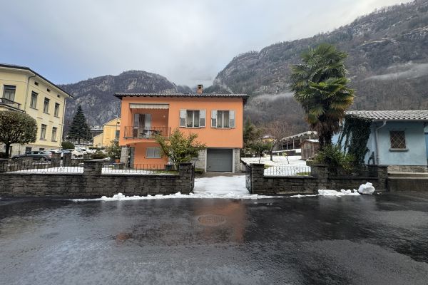 Vendo casa singola a Bodio con Giaridino. vendocasasingolaabodiocongiari1.jpeg