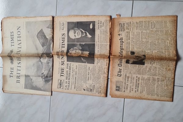 N 3 quotidiani inglesi  1958 di cui  uno  del TIMES edizione  speciale relativa  n3quotidianiinglesi1958dicuiun.jpg