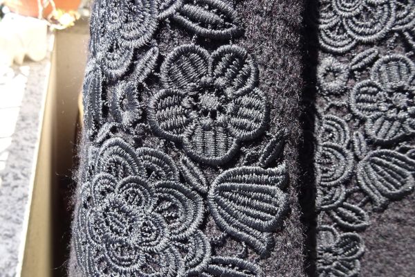 BLUMARINE  Cappotto di lana con pizzo taglia 46 e 48IT ORIGINALE E NUOVO! blumarinecappottodilanaconpizz-68d147126ebe9.jpg