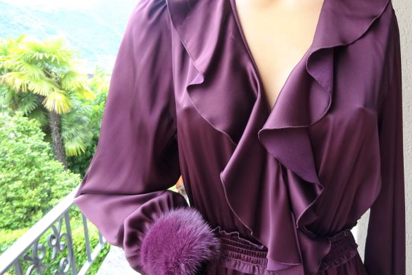 BLUMARINE Abito CON VISONE! COLORE-VIOLA  taglie: 40, 42, 44 IT blumarineabitoconvisonecolorev-67fbb23e6b04f.jpg