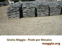 Pavimento mosaico in GNEISS MAGGIA PavimentomosaicoinGNEISSMAGGIA-5fb291f87d190.jpg