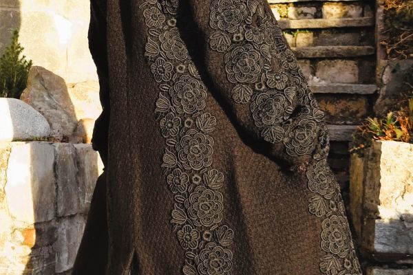 BLUMARINE wool coat with lace size 40 and 42 (46 and 48IT) ORIGINAL AND NEW! blumarinewoolcoatwithlacesize4-66c37d528f1a6.jpg