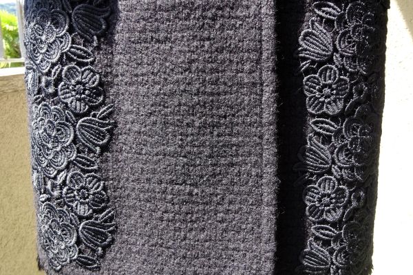 BLUMARINE wool coat with lace size 40 and 42 (46 and 48IT) ORIGINAL AND NEW! blumarinewoolcoatwithlacesize4-66c37d70e6248.jpg