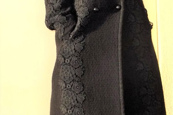 BLUMARINE wool coat with lace size 40 and 42 (46 and 48IT) ORIGINAL AND NEW! blumarinewoolcoatwithlacesize4-66c381d25a536.jpg