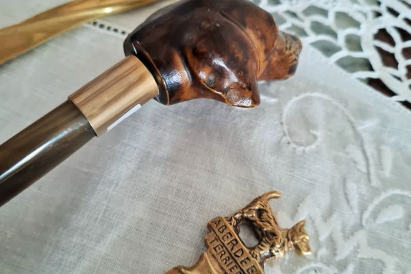 Piccola collezione  n° 3 fermacarte con  effige di  cane piccolacollezionen3fermacartec1.jpg