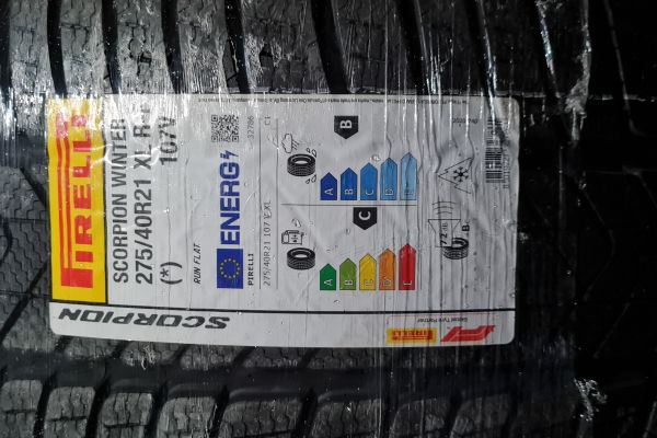 2 Stk Pirelli Scorpion Winter Run Flat FSL*r-fXL 275/40 R21 2stkpirelliscorpionwinterrunfl-657b133dc8144.jpg