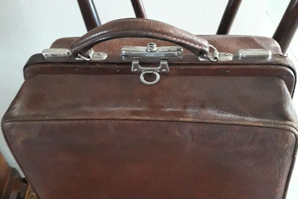 Borsa  d'epoca  barbiere  da viaggio  in pelle borsadepocabarbieredaviaggioin12.jpg