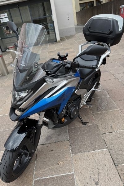 Honda NC750XD DCT - Luglio 2021 - Solo 4.300 km - Bauletto originale Honda da 4. hondanc750xddctluglio2021solo41234.jpg