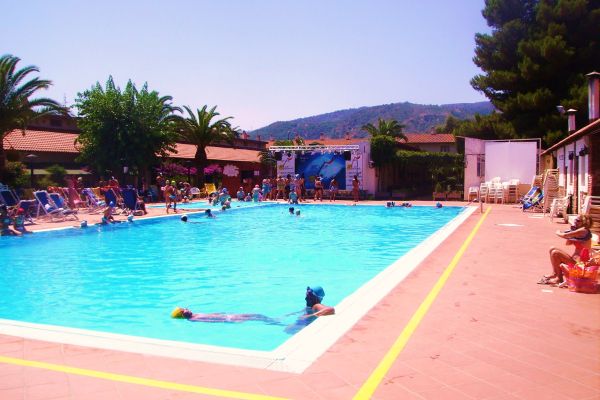 Vacanze in Sicilia, sul mare, in residence, ad Oliveri (Messina), Tindari mare. vacanzeinsiciliasulmareinresid.jpg