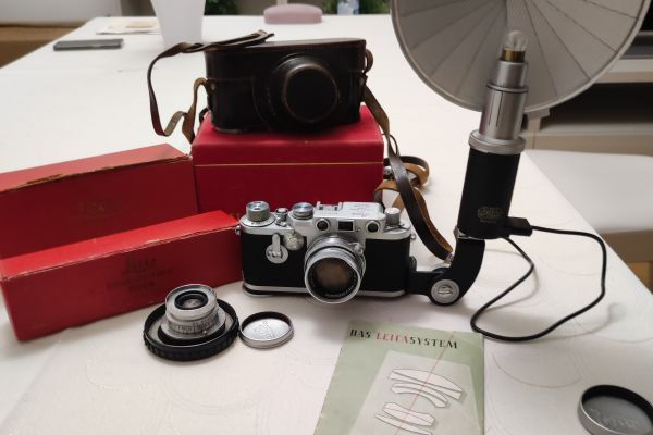 Macchina Fotografica Analogica Leica III F  con scatole originali ed accessori macchinafotograficaanalogicale.jpg