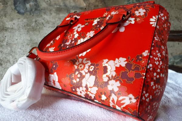 MICHAEL KORS Borsa in pelle. ORIGINALE e NUOVA! c'è una lunga cinghia michaelkorsborsainpelleorigina-67f7d39d3a6fc.jpg