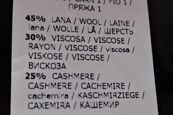 BLUMARINE coat (wool+cashmere) with Fox fur collar size 38 and 40 (44 and 46IT) blumarinecoatwoolcashmerewithf-66fc5d8bd84bc.jpg