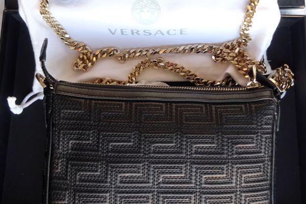 VERSACE ORIGINAL and NEW! leather bag color black-gold versaceoriginalleatherbagcolor-65ce255858b8d.jpg