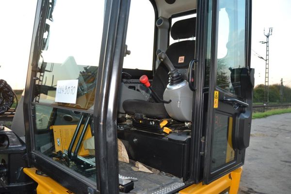 2015 JCB 85Z-1 midi escavatore 2015jcb85z1midiescavatore1.jpg