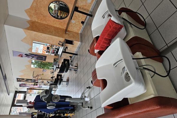 SALONE PARRUCCHIERE UNISEX saloneparrucchiereunisex.jpg