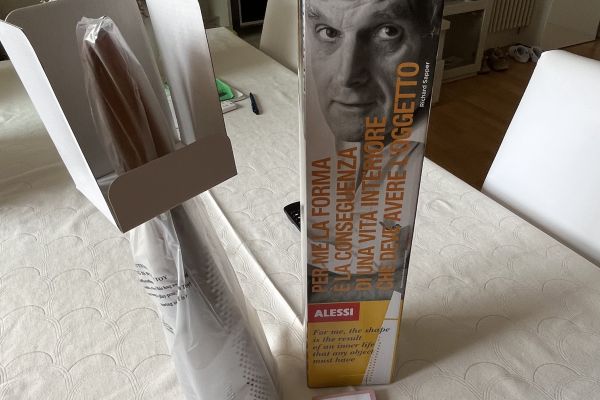 Grattugia ALESSI Todo grattugiaalessitodo123.jpeg