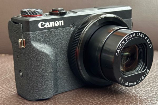 Canon PowerShot G7X Mark III canonpowershotg7xmarkiii.jpg