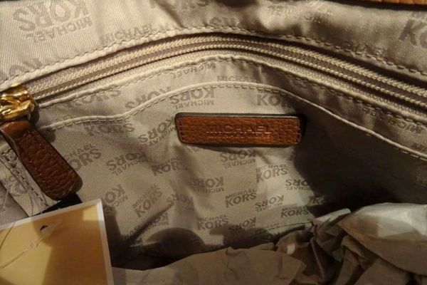 MICHAEL KORS ZAINI DI  PELLE due colori michaelkorszainidipelleduecolo-67f18c3caea07.jpg