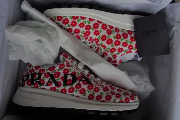 PRADA ORIGINAL! NEW! size 36 and 36,5 pradaoriginalnewsize36and365-648344098cd4b.jpg