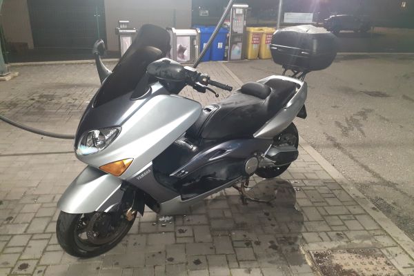 YAMAHA TMAX 500 (32KW) yamahatmax50032kw.jpg