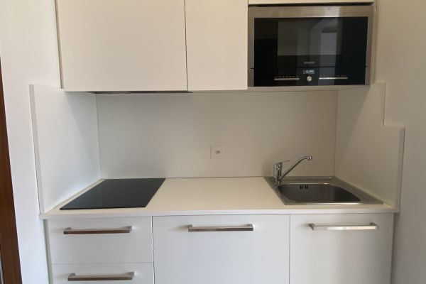 DISPONIBILE DA SUBITO MONOLOCALE ARREDATO A MENDRISIO, CHF 700 mensili disponibiledasubitomonolocalea123456.jpg